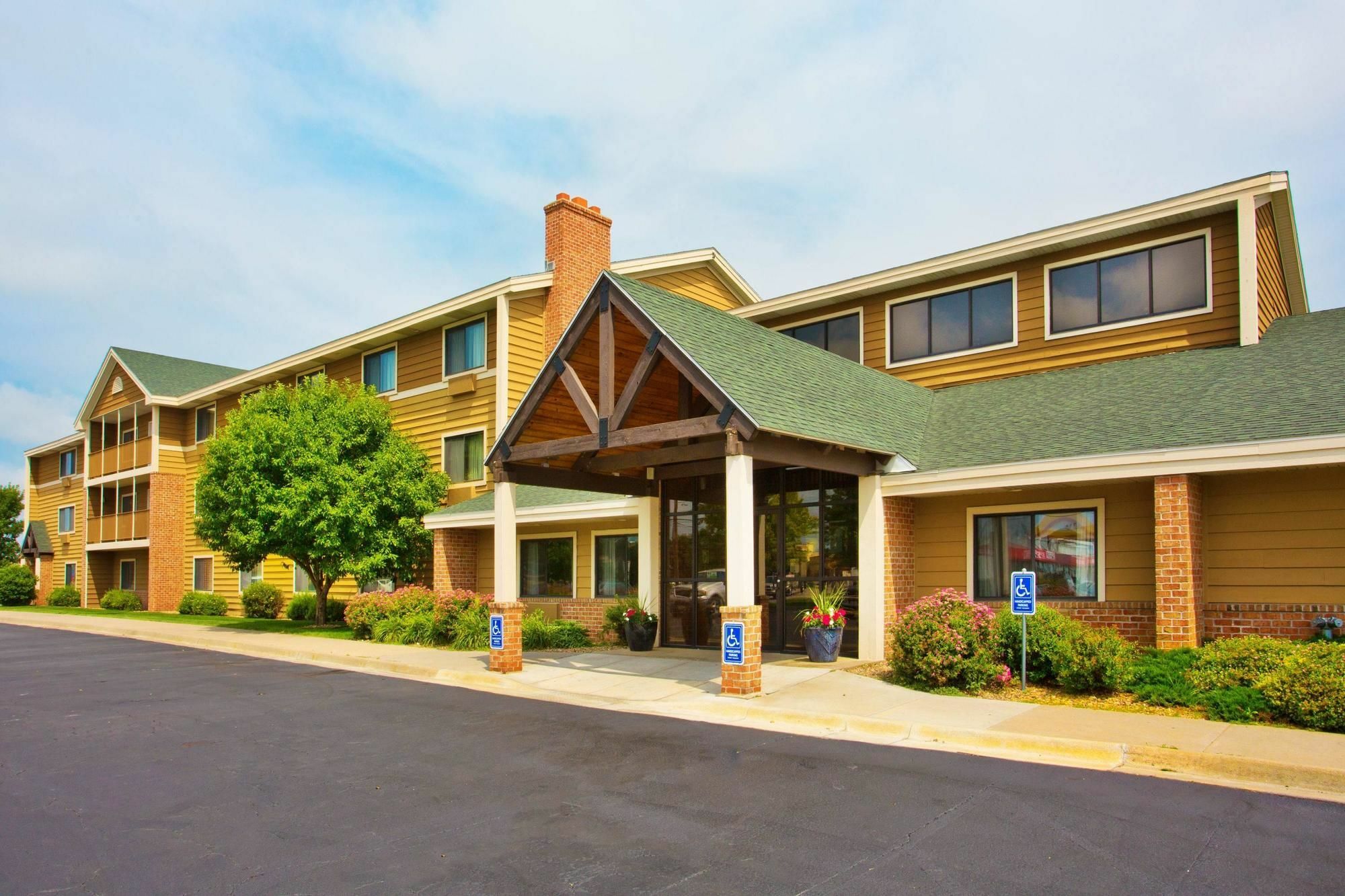 Americinn By Wyndham Карни Экстерьер фото